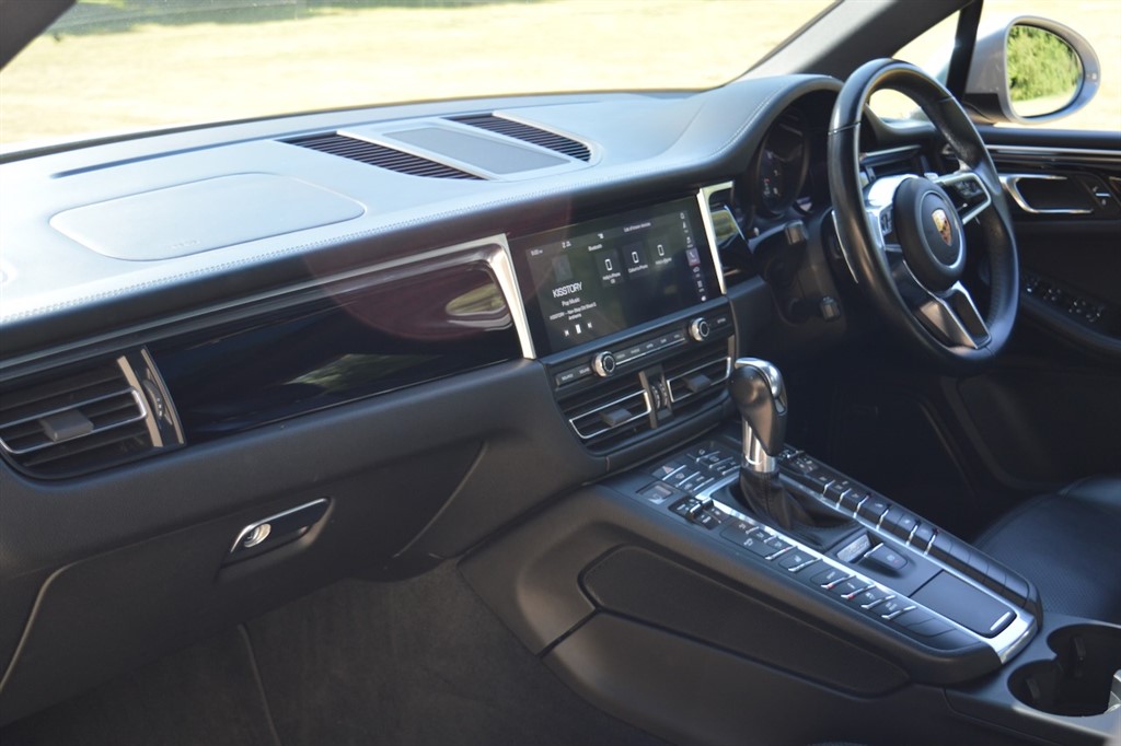 Used Porsche Macan 2018 for sale - 76392331: Photo 35