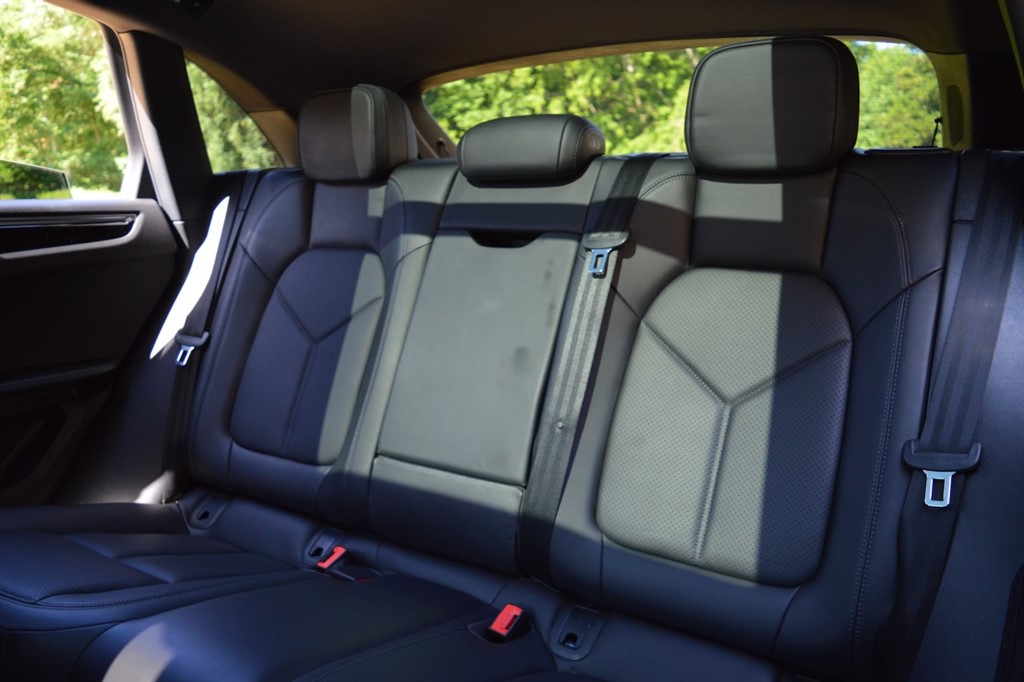 Used Porsche Macan 2018 for sale - 76392331: Photo 37