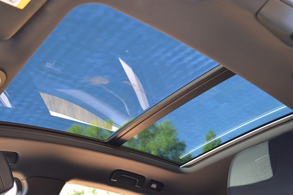 Used Porsche Macan 2018 for sale - 76392331: Photo 38