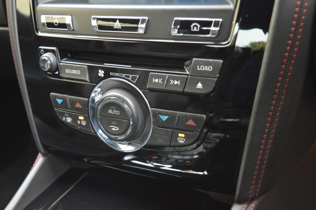 Used Jaguar XK 2011 for sale - 76392332: Photo 34