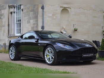 Used Aston Martin DB11 2018 for sale - 79038148: Photo