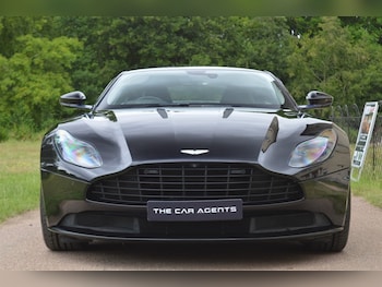 Used Aston Martin DB11 2018 for sale - 79038148: Photo