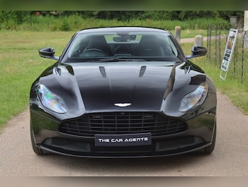 Used Aston Martin DB11 2018 for sale - 79038148: Photo