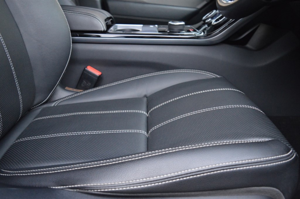 Used Land Rover Range Rover Velar 2017 for sale - 76722448: Photo 16