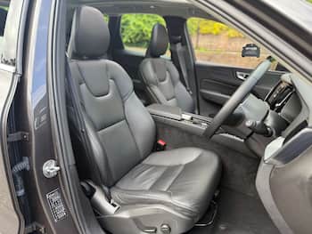Used Volvo XC60 2023 for sale - 79664781: Photo