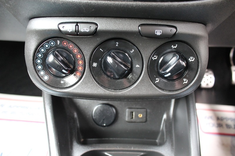 Used Vauxhall Corsa 2015 for sale - 76631133: Photo 19