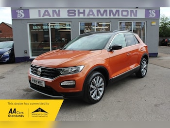 Used Volkswagen T-Roc 2018 for sale - 79032829: Photo