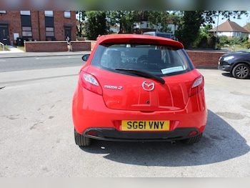 Used Mazda Mazda2 2011 for sale - 79210660: Photo