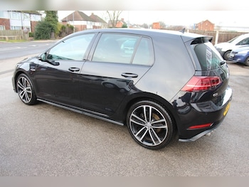 Used Volkswagen Golf 2018 for sale - 77107328: Photo