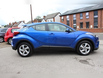 Used Toyota C-HR 2017 for sale - 78944231: Photo