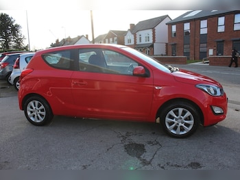 Used Hyundai i20 2014 for sale - 77465370: Photo