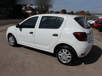 Used Dacia Sandero 2017 for sale - 75878085: Photo