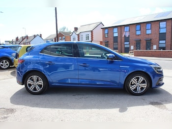 Used Renault Megane 2021 for sale - 79470814: Photo
