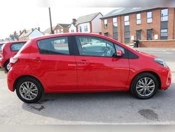 Used Toyota Yaris 2017 for sale - 77953594: Photo