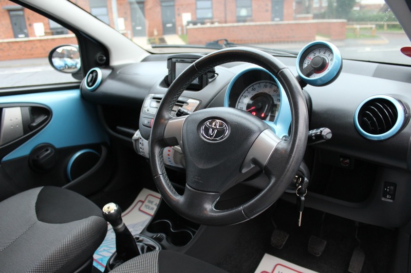 Used Toyota AYGO 2014 for sale - 76884550: Photo 10