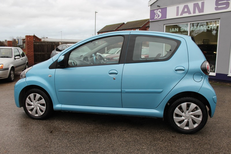 Used Toyota AYGO 2014 for sale - 76884550: Photo 8