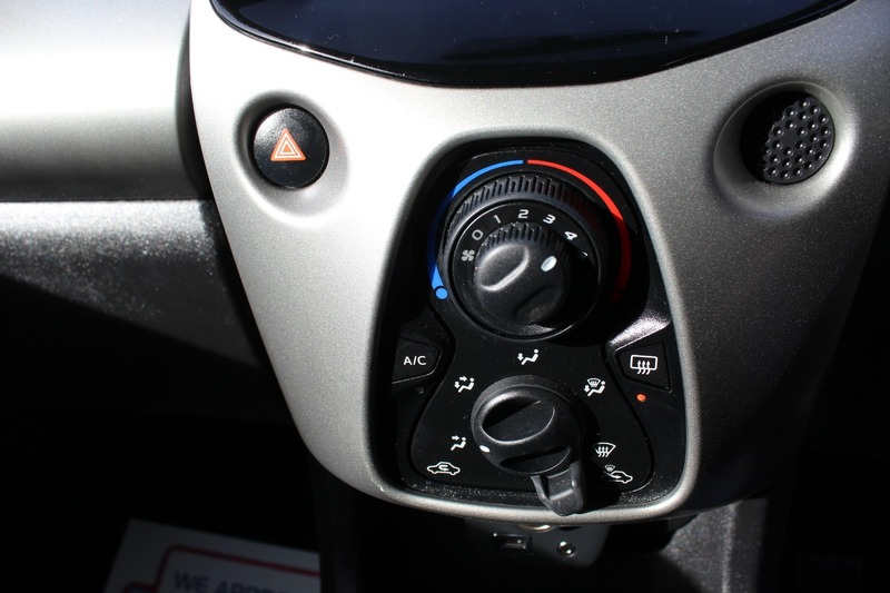 Used Peugeot 108 2015 for sale - 76418079: Photo 16