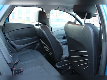 Used Renault Captur 2017 for sale - 76686883: Photo