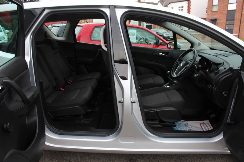 Used Vauxhall Meriva 2017 for sale - 76454908: Photo 9