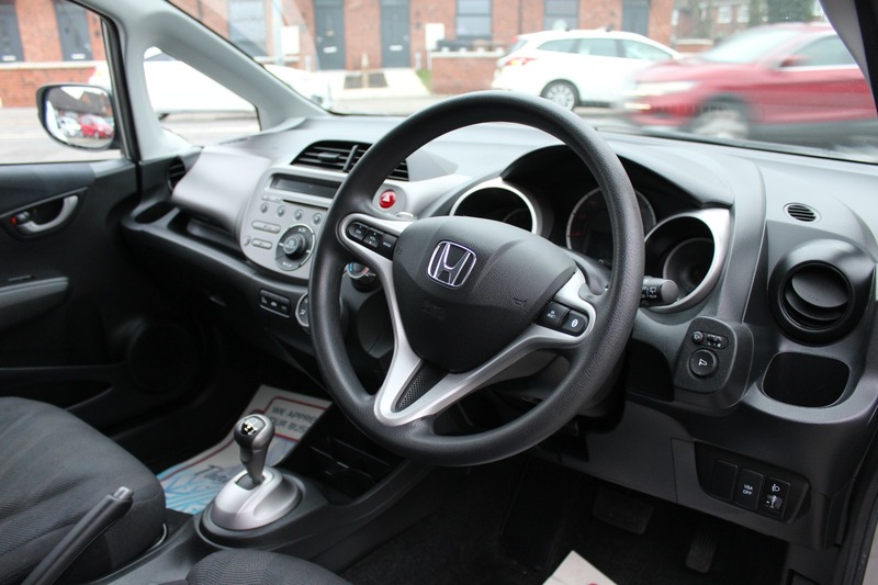 Used Honda Jazz 2009 for sale - 77342423: Photo 11