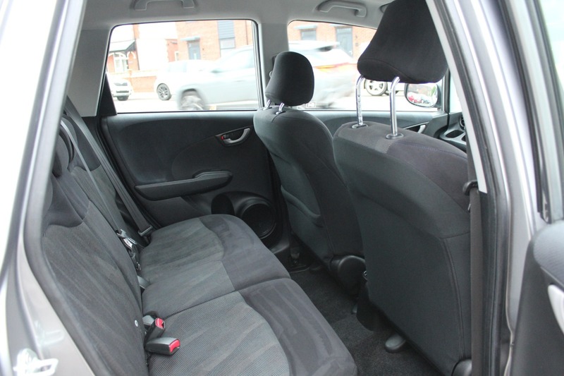 Used Honda Jazz 2009 for sale - 77342423: Photo 12