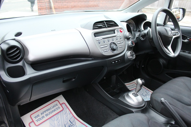 Used Honda Jazz 2009 for sale - 77342423: Photo 15