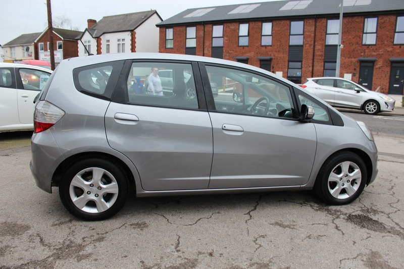 Used Honda Jazz 2009 for sale - 77342423: Photo 5