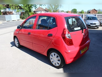 Used Hyundai i10 2011 for sale - 75986998: Photo