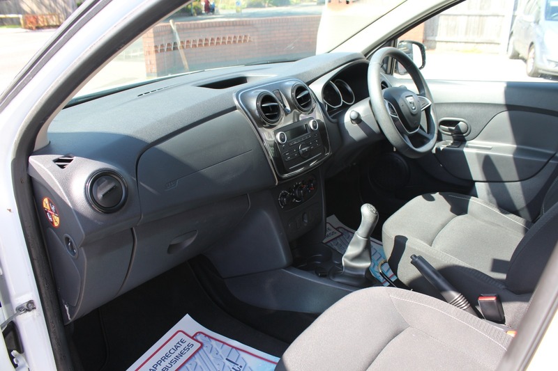 Used Dacia Sandero 2017 for sale - 77328827: Photo 10