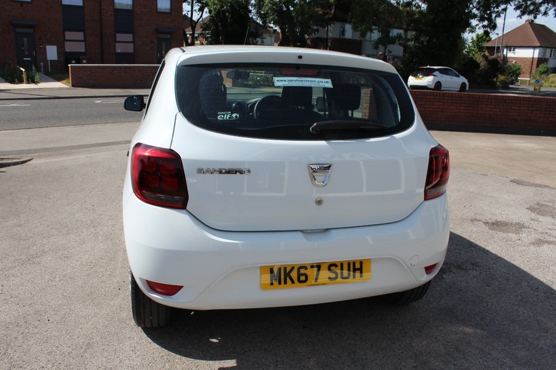 Used Dacia Sandero 2017 for sale - 77328827: Photo 4