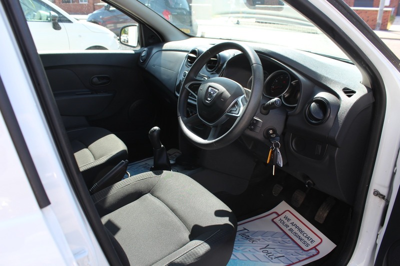 Used Dacia Sandero 2017 for sale - 77328827: Photo 8