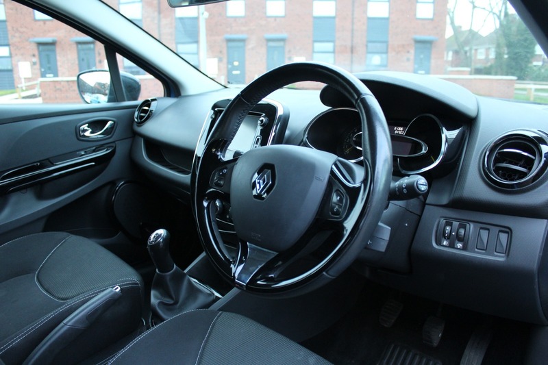 Used Renault Clio 2013 for sale - 76884596: Photo 10