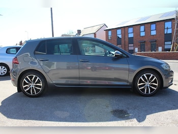Used Volkswagen Golf 2019 for sale - 78414711: Photo