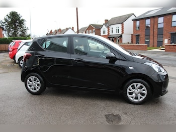 Used Hyundai i10 2019 for sale - 76896628: Photo