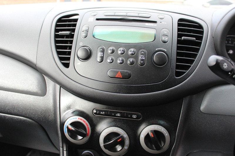 Used Hyundai i10 2012 for sale - 76430599: Photo 11