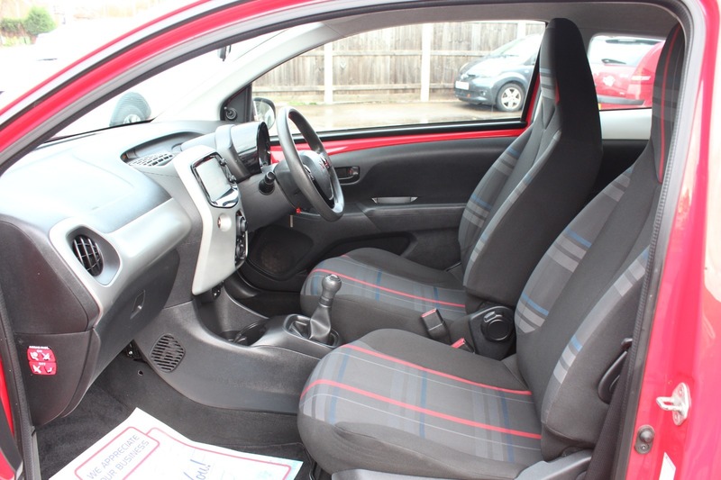 Used Peugeot 108 2014 for sale - 76536309: Photo 18