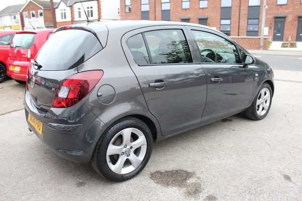 Used Vauxhall Corsa 2014 for sale - 76245615: Photo 4