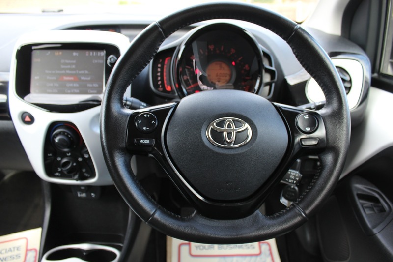 Used Toyota AYGO 2015 for sale - 77720773: Photo 14
