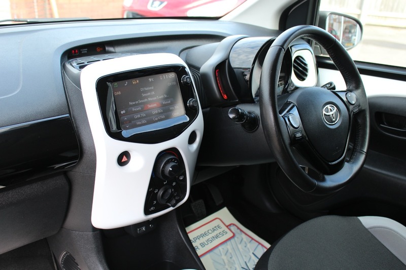 Used Toyota AYGO 2015 for sale - 77720773: Photo 18