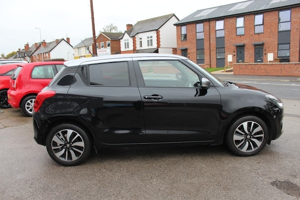 Used Suzuki Swift 2018 for sale - 76245651: Photo 4