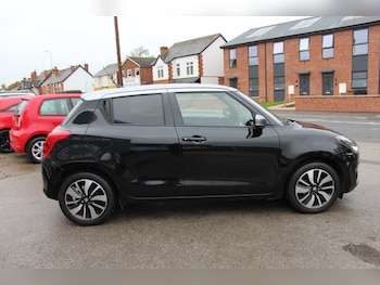 Used Suzuki Swift 2018 for sale - 76245651: Photo 4