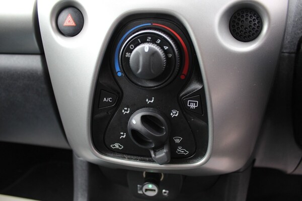 Used Toyota AYGO 2017 for sale - 75676266: Photo 12