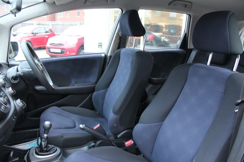 Used Honda Jazz 2014 for sale - 76896631: Photo 14