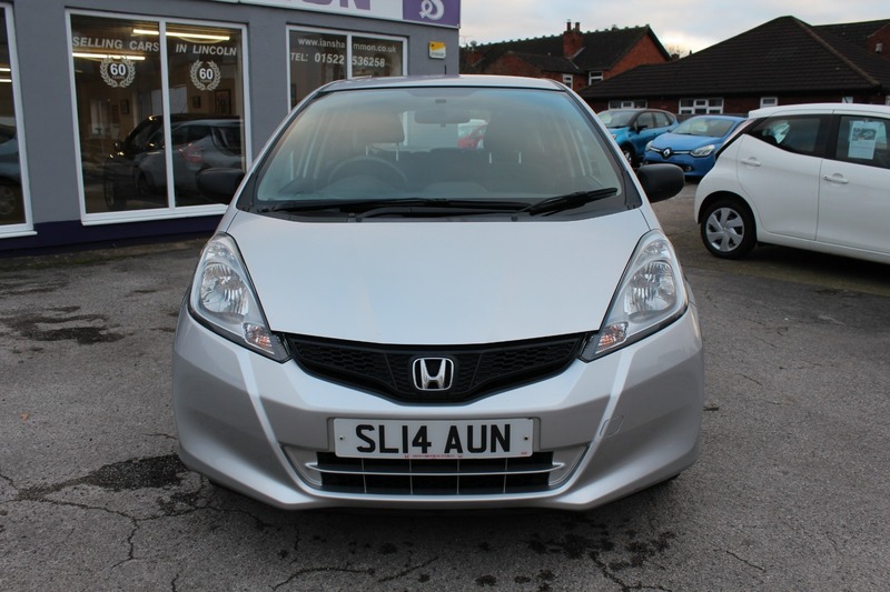 Used Honda Jazz 2014 for sale - 76896631: Photo 2