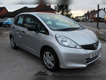 Used Honda Jazz 2014 for sale - 76896631: Photo