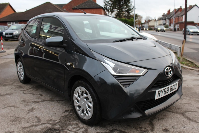 Used Toyota AYGO 2019 for sale - 76712183: Photo 3