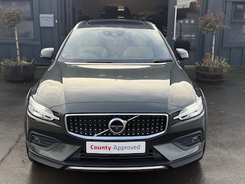 Used Volvo V60 2020 for sale - 78712278: Photo