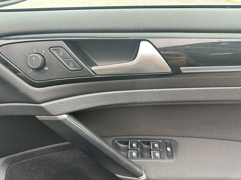 Used Volkswagen Golf 2018 for sale - 78091895: Photo 32