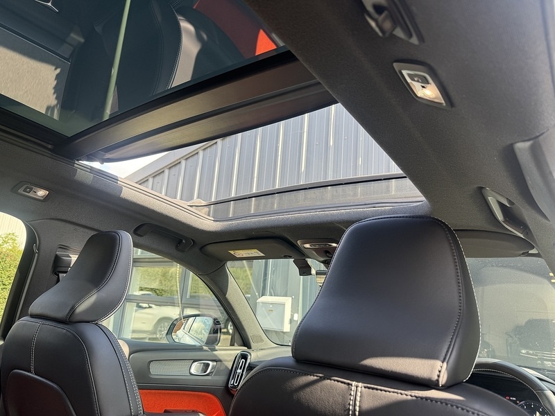 Used Volvo XC40 for sale - 75957526: Photo 24