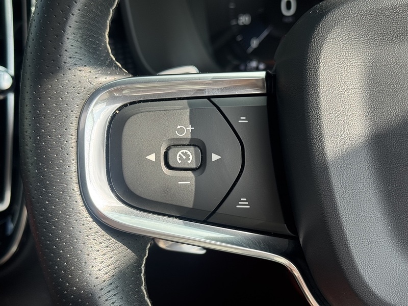 Used Volvo XC40 for sale - 75957526: Photo 30